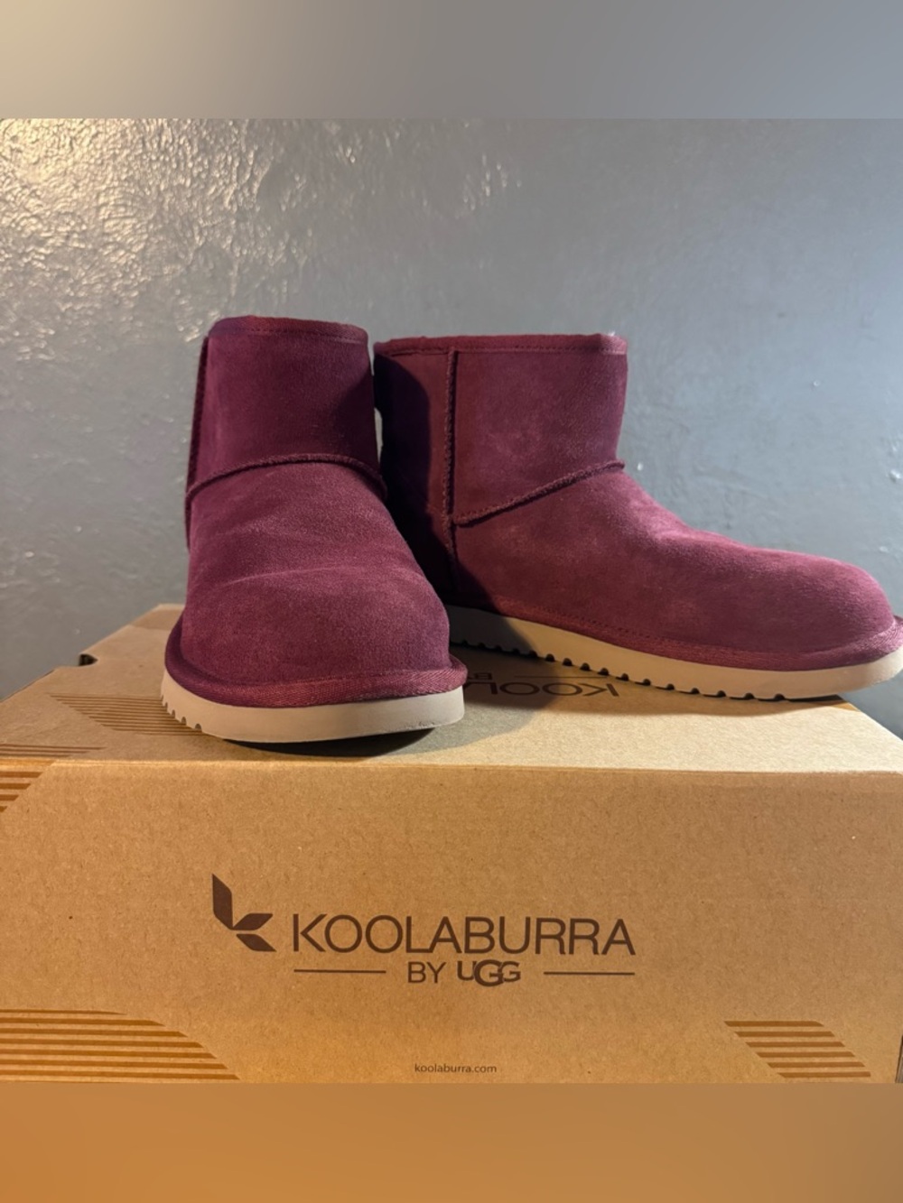 Koolaburra Burgundy Suede Short Ankle Boots Brand New